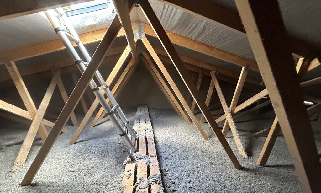 Rakennuksen yläpohja.